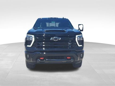 Used 2025 Chevrolet Silverado 2500 LTZ w/ Trail Boss Package AWD/4WD image 2