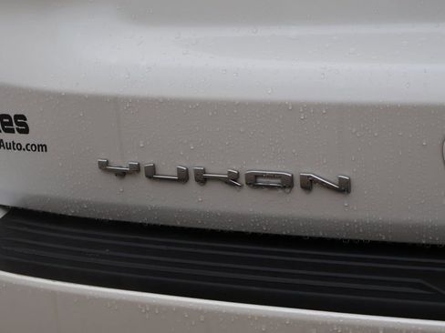 Certified 2024 GMC Yukon Denali Ultimate image 23