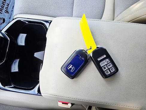 Used 2018 Honda Clarity Plug-In Hybrid image 24