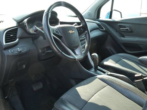 Certified 2019 Chevrolet Trax LT w/ LT Convenience Package AWD/4WD image 22