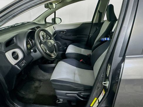 Used 2013 Toyota Yaris LE image 13