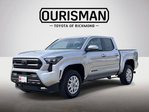 Certified 2025 Toyota Tacoma SR5 image 23