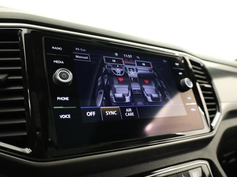 Used 2020 Volkswagen Atlas Cross Sport SEL Premium image 18