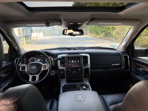 Used 2016 RAM 2500 Laramie w/ Sport Appearance Group AWD/4WD image 18