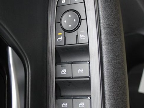 New 2026 Nissan Kicks SV w/ SV Premium Package image 8