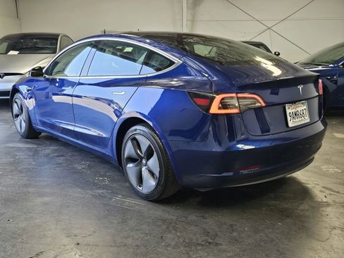 Used 2020 Tesla Model 3 Standard Range Plus RWD image 2