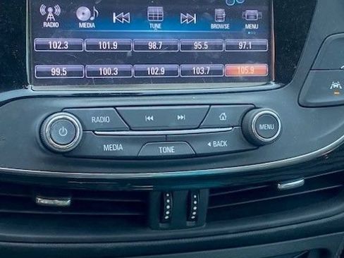 Used 2017 Buick Envision Premium AWD/4WD image 9