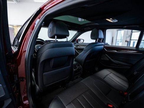 Used 2023 BMW 530e xDrive image 57