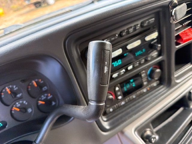 Used 2003 Chevrolet Suburban LT w/ LT Preferred Equipment Group AWD/4WD image 22