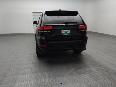 Used 2019 Jeep Grand Cherokee Altitude AWD/4WD image 6