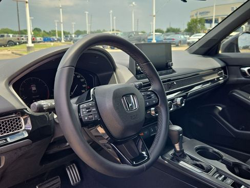 Used 2025 Honda Civic Sport image 14
