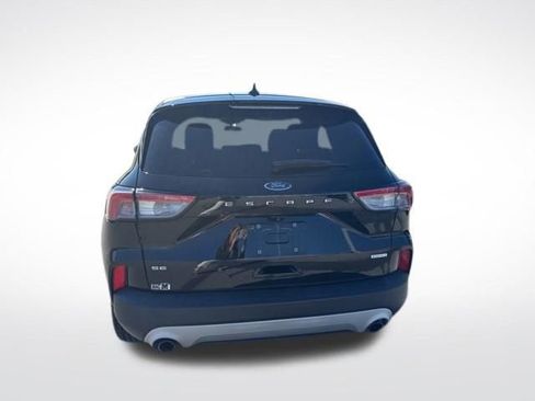 Used 2020 Ford Escape SE image 4