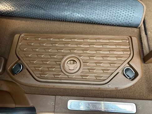 Used 2019 RAM 1500 Laramie AWD/4WD image 19