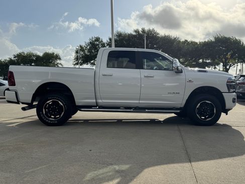 Used 2025 RAM 2500 Laramie AWD/4WD image 7