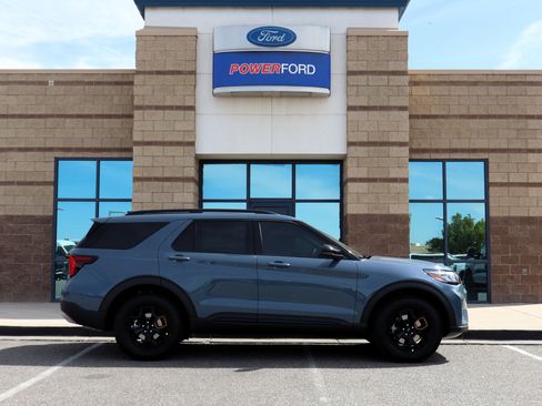 New 2026 Ford Explorer Tremor AWD/4WD image 5