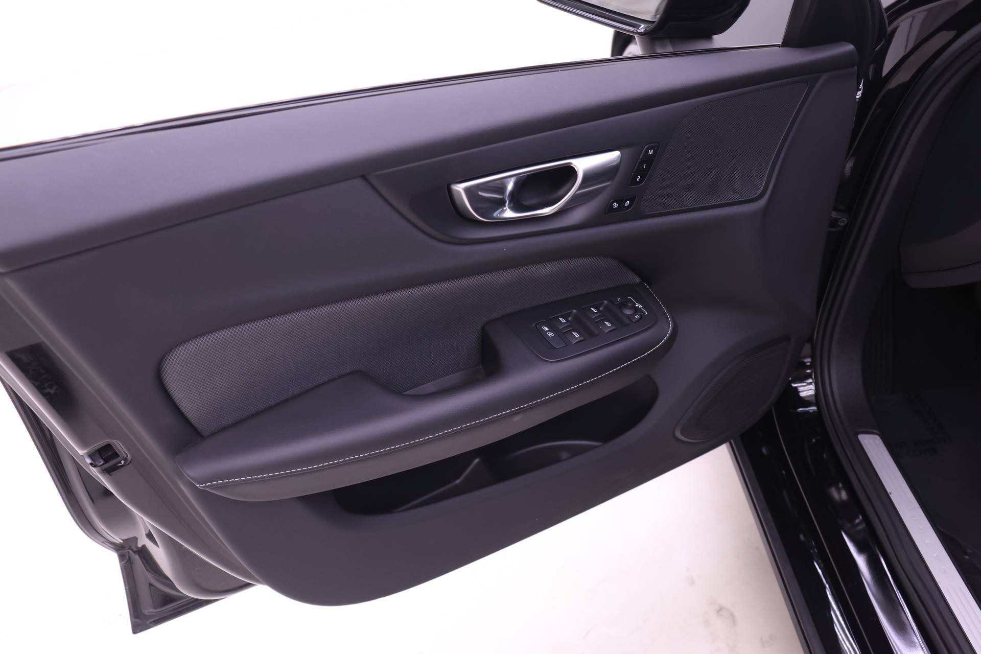 Used 2024 Volvo S60 B5 Plus FWD image 12