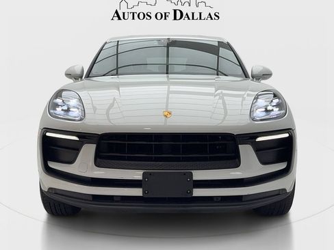 Used 2022 Porsche Macan AWD/4WD image 4