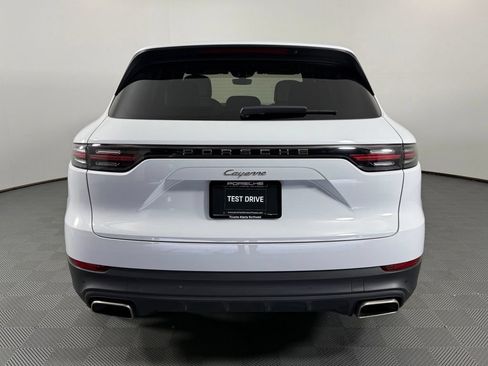 Used 2022 Porsche Cayenne AWD/4WD image 6
