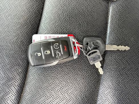 Used 2020 RAM 1500 Laramie image 33