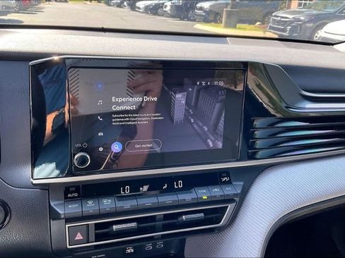 Used 2025 Toyota Camry SE FWD image 21