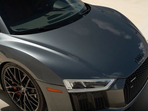 Used 2018 Audi R8 V10 RWD image 88