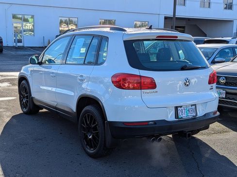 Used 2017 Volkswagen Tiguan S image 3