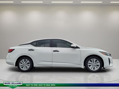 Used 2024 Nissan Sentra S FWD image 2