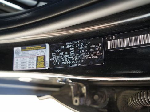 Used 2025 Kia K4 LX image 37