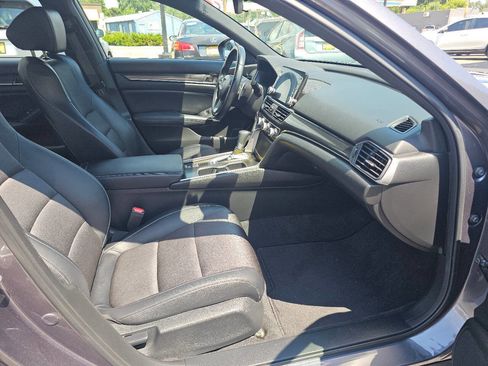 Used 2018 Honda Accord Sport image 25