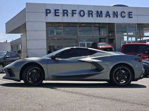 Used 2024 Chevrolet Corvette Stingray Premium Cpe w/ Z51 Performance Package RWD image 19