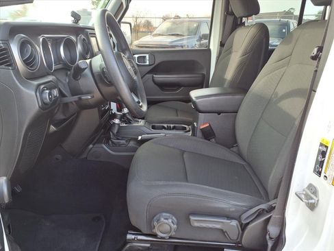 Used 2021 Jeep Wrangler Unlimited Sport image 17