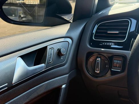 Used 2021 Volkswagen GTI SE image 16