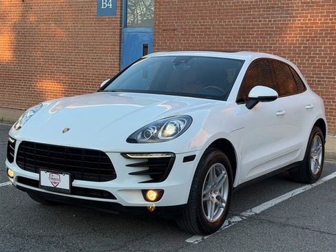 Used 2017 Porsche Macan AWD/4WD image 2