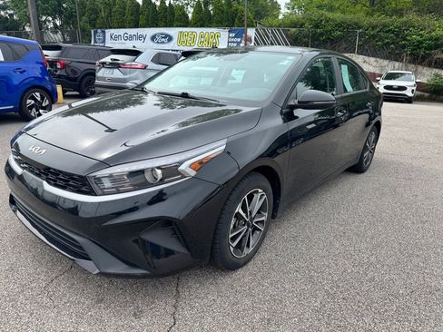 Used 2023 Kia Forte LXS w/ LXS Technology Package FWD image 1