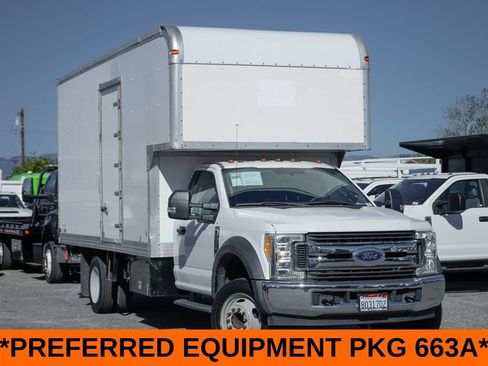 Used 2017 Ford F550 2WD Regular Cab Super Duty image 2