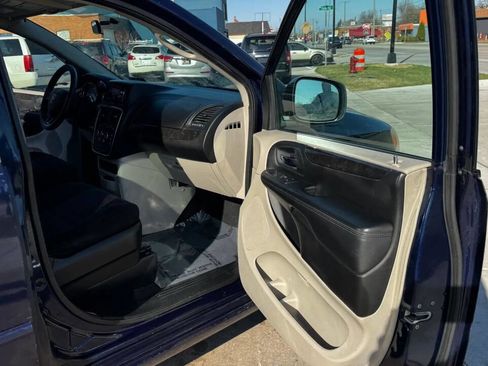 Used 2013 Dodge Grand Caravan SE image 11