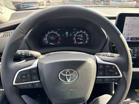 Used 2026 Toyota Grand Highlander FWD image 15