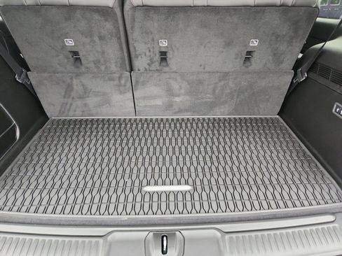 New 2026 Jeep Grand Wagoneer 4WD image 25