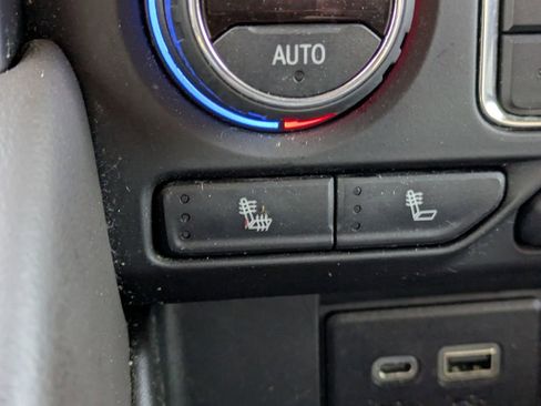 Used 2021 Chevrolet Suburban Z71 image 25