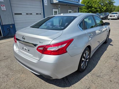 Used 2017 Nissan Altima 2.5 SV FWD image 5