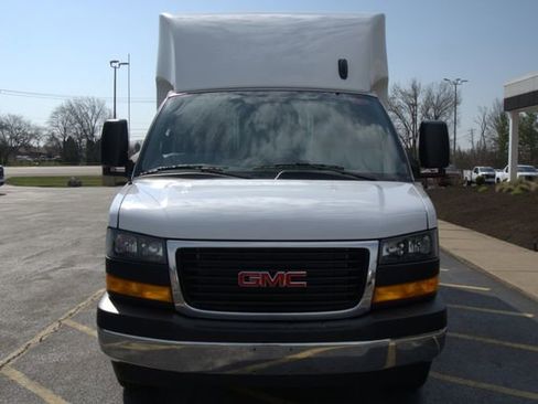 New 2025 GMC Savana 3500 w/ Power Convenience Package RWD image 2