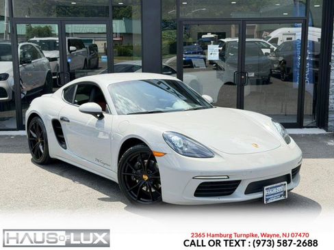 Used 2018 Porsche 718 Cayman RWD image 3