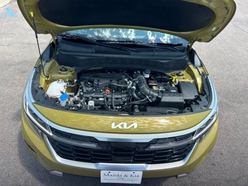 Used 2024 Kia Seltos SX w/ SX Sunroof Package AWD/4WD image 45