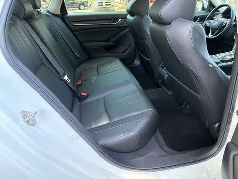 Used 2019 Honda Accord Touring image 15