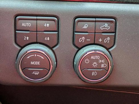 Used 2024 Chevrolet Silverado 1500 ZR2 w/ Technology Package image 13