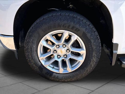 Used 2026 Chevrolet Silverado 1500 LT w/ Z71 Off-Road Package AWD/4WD image 10
