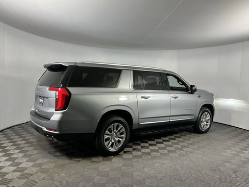 Used 2025 GMC Yukon XL Denali image 6