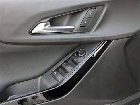 Used 2025 Chevrolet Equinox LT image 16