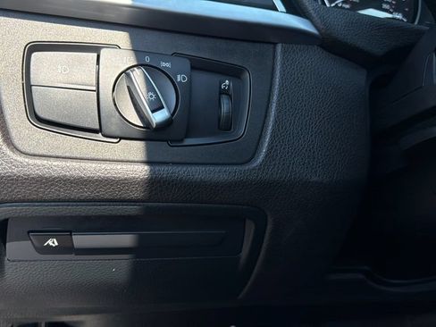 Used 2018 BMW 330i Sedan w/ Convenience Package RWD image 28