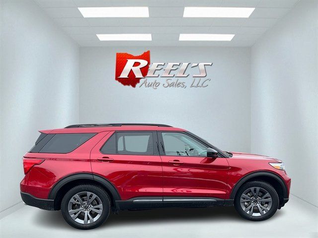 Used 2023 Ford Explorer XLT w/ Equipment Group 202A AWD/4WD image 7